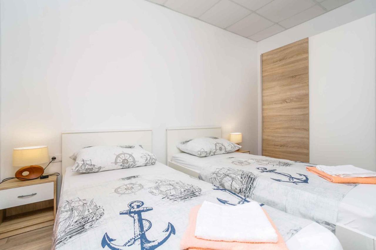 Apartments In Cizici/Insel Krk 31083 Экстерьер фото