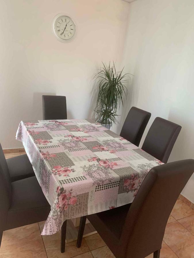 Apartments In Cizici/Insel Krk 31083 Экстерьер фото