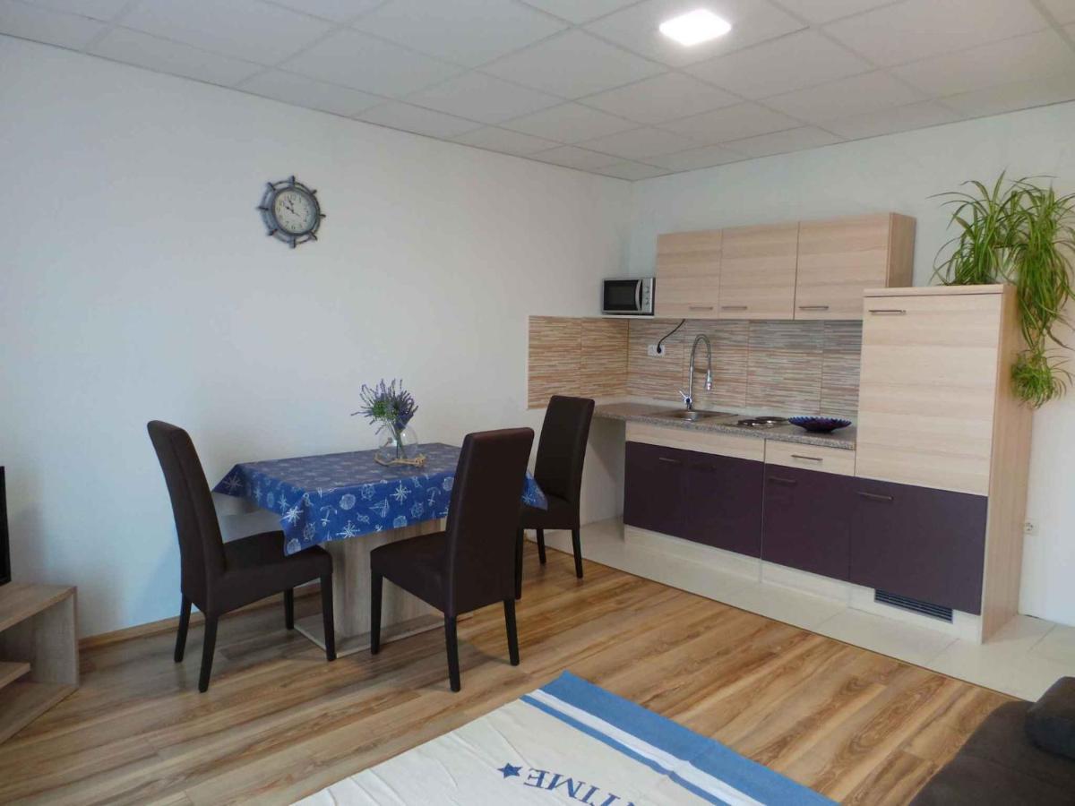 Apartments In Cizici/Insel Krk 31083 Экстерьер фото